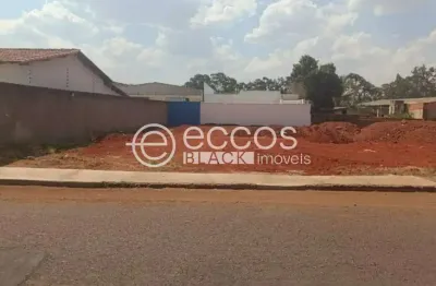 Terreno à venda na Avenida Ubiratan Honório de Castro, Santa Mônica, Uberlândia