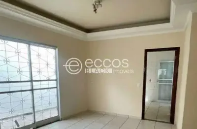 Casa para aluguel, 3 quartos, 1 suíte, 1 vaga, goiás - araguari/mg