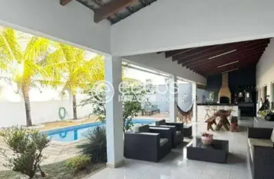 Casa à venda, 3 quartos, 1 suíte, 4 vagas, cidade jardim - uberlândia/mg