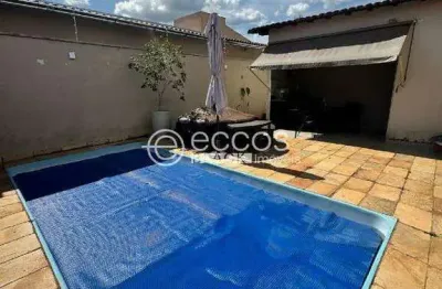 Casa para aluguel, 3 quartos, 1 suíte, 2 vagas, cidade jardim - uberlândia/mg
