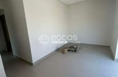 Casa à venda, 2 quartos, 1 suíte, 3 vagas, são jorge - uberlândia/mg