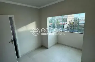 Apartamento à venda, 2 quartos, 1 suíte, 1 vaga, santa mônica - uberlândia/mg
