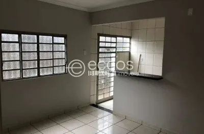 Casa para aluguel, 3 quartos, 1 suíte, 1 vaga, cidade jardim - uberlândia/mg