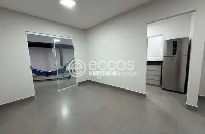 Casa em condomínio à venda, 3 quartos, 1 suíte, 2 vagas, aclimação - uberlândia/mg