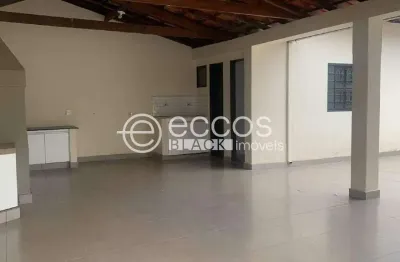 Casa para aluguel, 3 quartos, 1 suíte, 5 vagas, goiás - araguari/mg