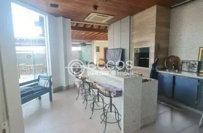 Casa em condomínio para aluguel, 5 quartos, 5 suítes, 2 vagas, granja marileusa - uberlândia/mg