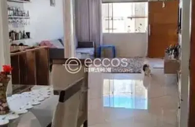 Casa para aluguel, 3 quartos, 1 suíte, 2 vagas, jardim patrícia - uberlândia/mg