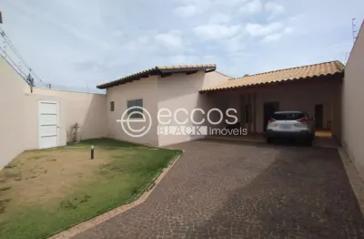 Casa para aluguel, 3 quartos, 1 suíte, 2 vagas, alto umuarama - uberlândia/mg