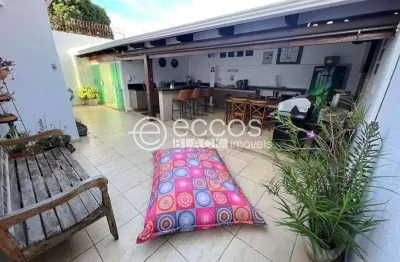 Casa à venda, 3 quartos, 1 suíte, 2 vagas, cidade jardim - uberlândia/mg