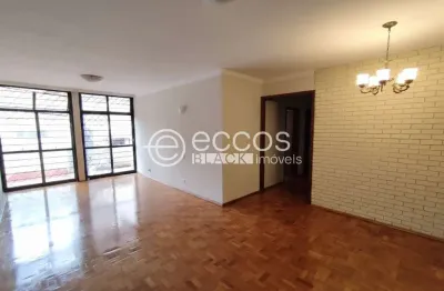 Apartamento com 3 quartos para alugar na Travessa Satiro Silva de Oliveira, Centro, Uberaba