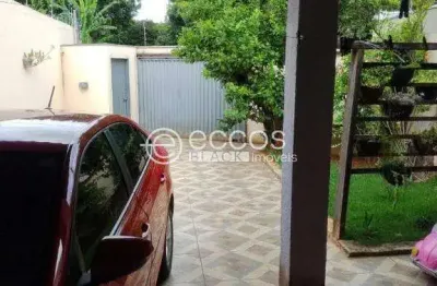 Casa à venda, 2 quartos, 1 suíte, 2 vagas, jardim ipanema - uberlândia/mg