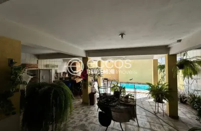 Casa à venda, 3 quartos, 1 suíte, 3 vagas, jaraguá - uberlândia/mg