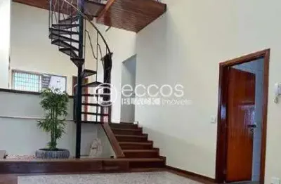 Casa para aluguel, 4 quartos, 4 suítes, Cidade Jardim - Uberlândia/MG