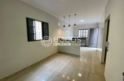 Casa à venda, 2 quartos, 2 vagas, Portal de Fátima II - ARAGUARI/MG