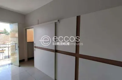 Sala comercial para alugar na Rua Carlos Rodrigues da Cunha, Centro, Uberaba
