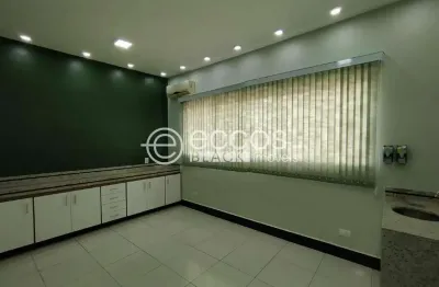 Sala comercial para alugar na Rua Carlos Rodrigues da Cunha, Centro, Uberaba