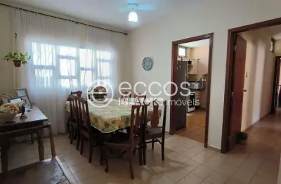 Casa à venda, 3 quartos, 1 suíte, 3 vagas, Mercês - UBERABA/MG