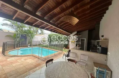 Casa em condomínio à venda, 3 quartos, 3 suítes, 2 vagas, Olinda - UBERABA/MG