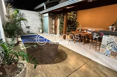 Casa à venda, 3 quartos, 1 suíte, 2 vagas, Granada - Uberlândia/MG