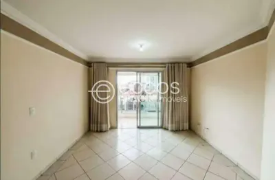 Apartamento à venda, 3 quartos, 1 suíte, 2 vagas, Santa Mônica - Uberlândia/MG