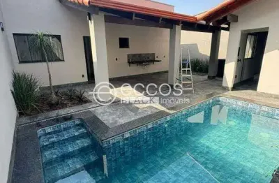 Casa à venda, 3 quartos, 2 suítes, 2 vagas, Jardim das Palmeiras - Uberlândia/MG