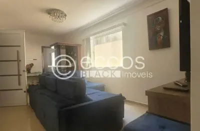 Casa à venda em Rosário, Araguari - 3 Quartos, Piscina e Espaço Gourmet