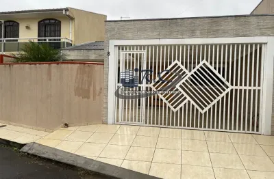 Casa com 3 quartos para alugar no Xaxim, Curitiba 