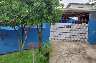 Casa com 3 quartos para alugar no Alto Boqueirão, Curitiba 