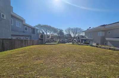 Terreno plano com 717 m2 à venda, residencial Parati, Alphaville graciosa