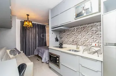 Studio Log  no Centro de Curitiba| Lazer Completo  Piscina, Academia e Coworking