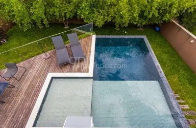 Casa mobiliada com 5 dormitórios à venda no Alphaville Graciosa - Pinhais PR