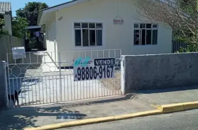 Casa à venda no bairro praia joão rosa - biguaçu/sc