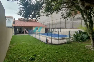 Casa com 4 quartos à venda na Rua Prefeito Leopoldo Freiberger, 100, Centro, Biguaçu