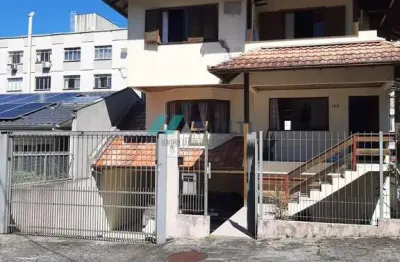 Casa com 4 quartos à venda na Rua Luiz Pasteur, Trindade, Florianópolis