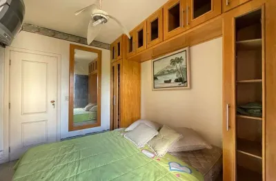 Apartamento à beira mar com 3 dormitórios (3 suítes), 2 vagas, área de lazer, tombo, guarujá/sp