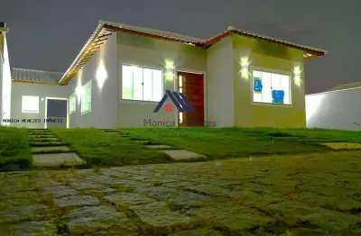 Casa para venda em são pedro da aldeia, 3 dormitórios, 1 suíte, 2 banheiros, 2 vagas