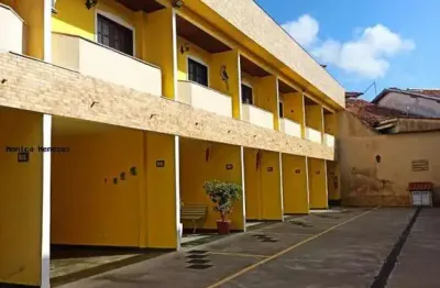 Casa em condomínio para locação em cabo frio, peró, 2 dormitórios, 2 banheiros, 2 vagas