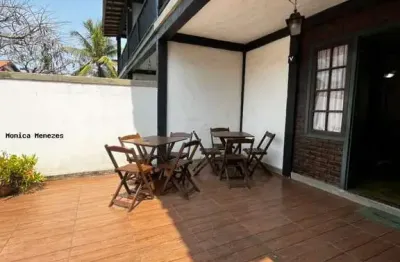 Casa para temporada, 3 dormitórios, 2 suítes, 1 banheiro, 4 vagas