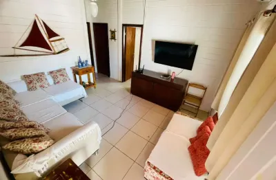 Casa à venda nas toninhas piscina, churrasqueira e conforto perto da praia