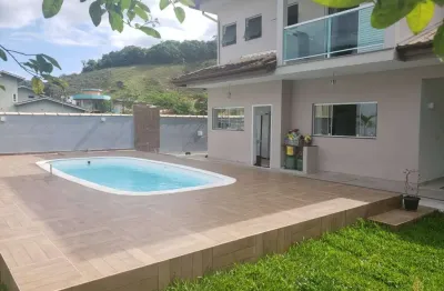 Casa com 3 quartos para alugar em Horto Florestal, Ubatuba 