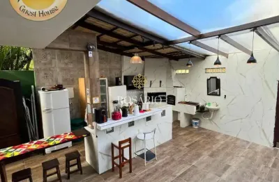 Casa com 6 quartos para alugar em Toninhas, Ubatuba 