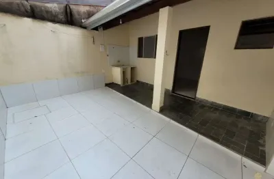 Casa com 2 quartos para alugar em Itaguá, Ubatuba 