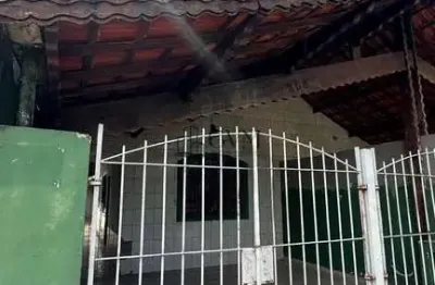 Casa com 1 quarto à venda na Rua Rosa Marli de Souza, 852, Vila Mirim, Praia Grande