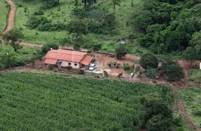 Chácara / sítio com 3 quartos à venda na Avenida Leopoldo Augusto Amaral, 01, Volta Grande, Guapé, 200 m2 por R$ 1.600.000