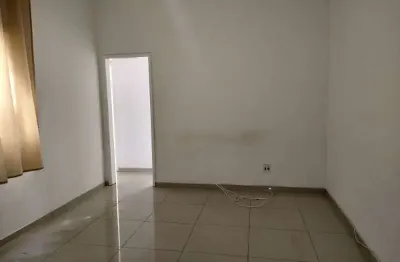 Excelente apartamento em Vila Isabel,  de dois quartos com, sala ampla, dependência completa, Vista Livre, Vaga na escritura,
