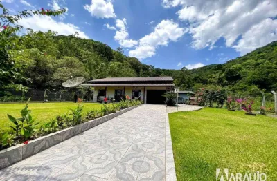 Casa com 2 suítes e 1 dormitório no bairro espinheiros em itajaí