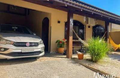 Casa com piscina e 1 suíte + 2 dormitórios no bairro cordeiros em itajaí