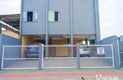 Apartamento mobiliado com 2 dormitórios no bairro espinheiros em itajaí