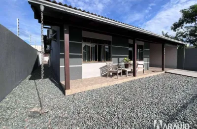 Casa com 2 dormitórios no bairro cordeiros em itajaí