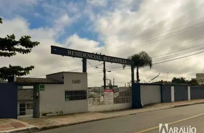 Casa em condomínio fechado com 2 dormitórios no bairro espinheiros em itajaí